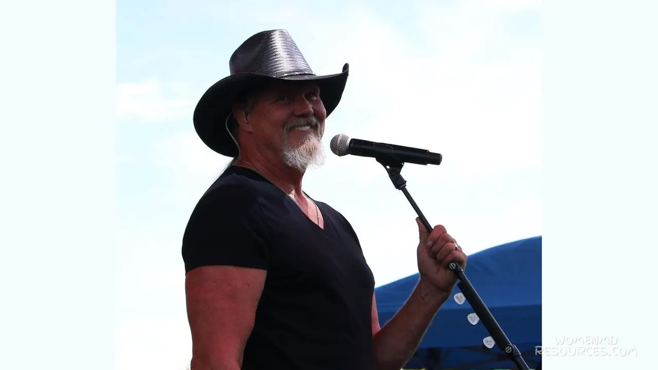 Trace Adkins Performing
